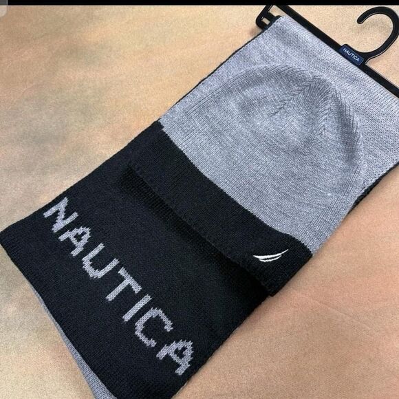 Nautica Men's Black and Grey Scarf-wraps - Picture 1 of 7